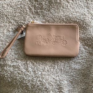 Coach NWT nude pink double pocket wristlet